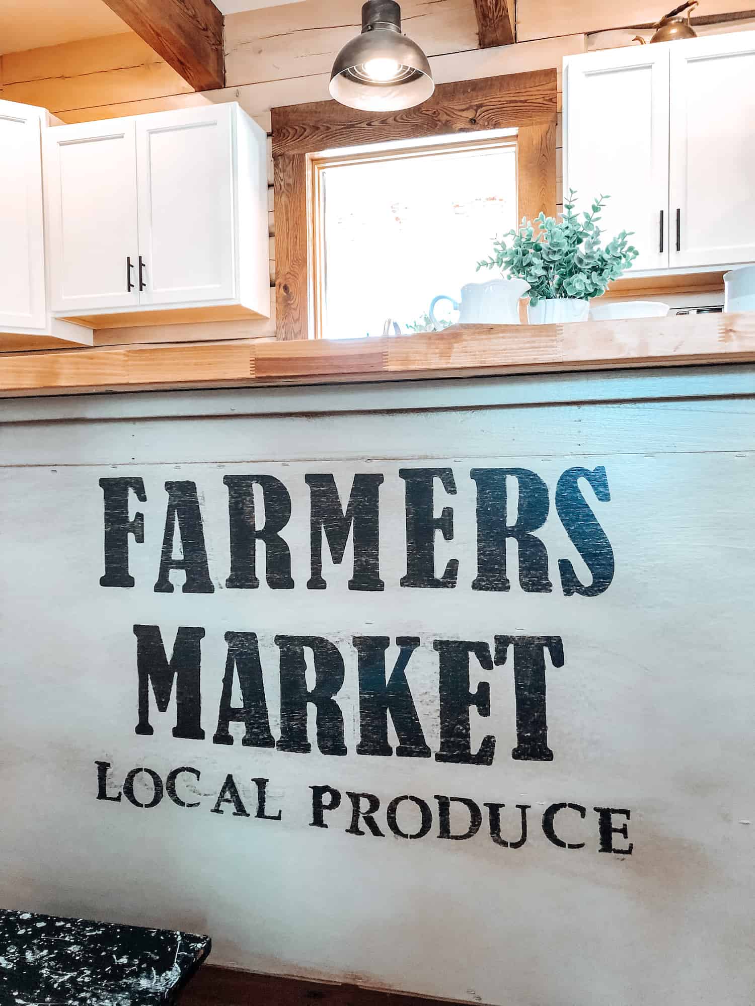 How to DIY your Kitchen Island Linen & Logs