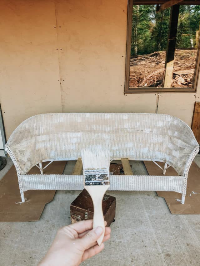 Painting Wicker Furniture With A Brush Linen Logs   IMG 2841 640x853 