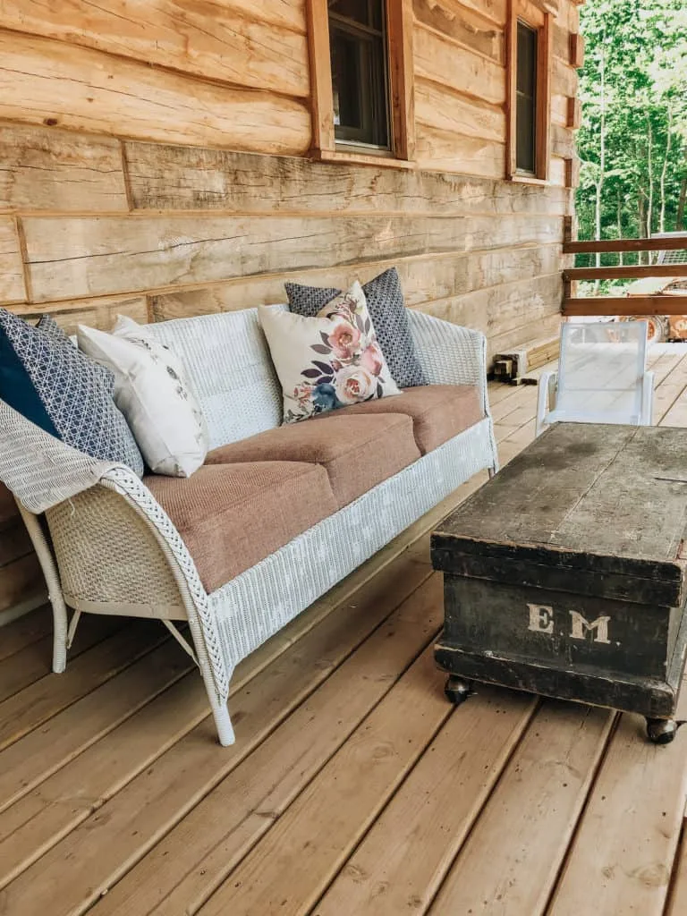 painted wicker furniture