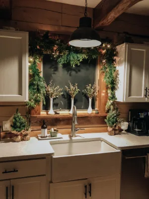 How to make an evergreen garland