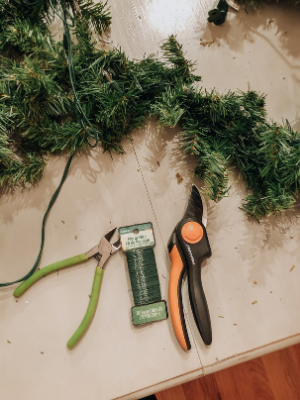 tools used for attaching freshly cut branches