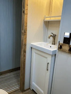 Motorhome RV Bathroom Reno with new 18 inch Sink